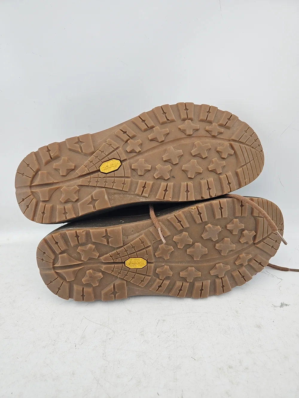 Chaco Men's Brown Suede Otis Vibram Chukka Boots